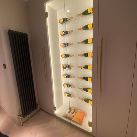 Luxury Georgian Apartment - 5 Minute Walk To Spa 바스 외부 사진