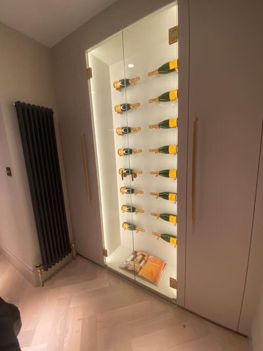 Luxury Georgian Apartment - 5 Minute Walk To Spa 바스 외부 사진