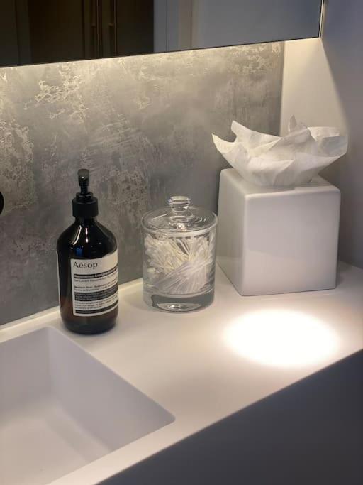 Luxury Georgian Apartment - 5 Minute Walk To Spa 바스 외부 사진