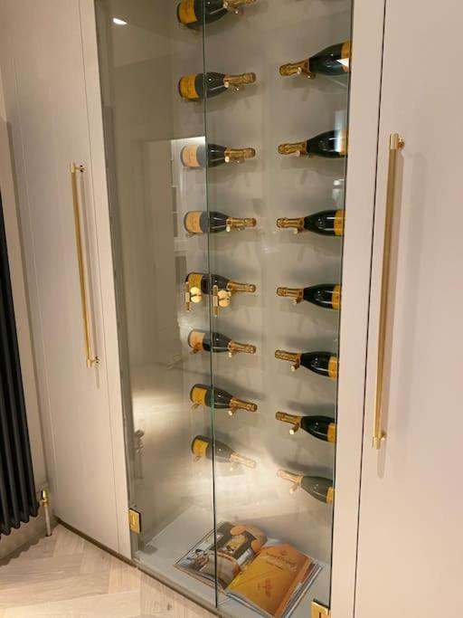 Luxury Georgian Apartment - 5 Minute Walk To Spa 바스 외부 사진