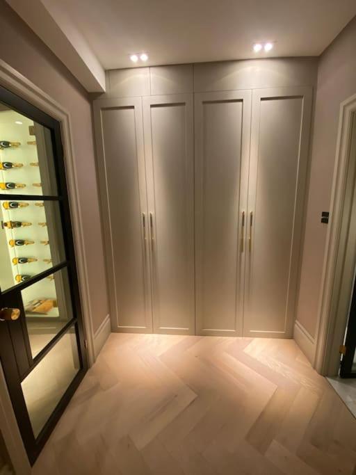 Luxury Georgian Apartment - 5 Minute Walk To Spa 바스 외부 사진