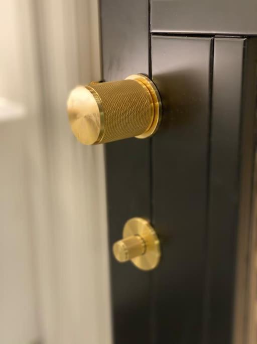 Luxury Georgian Apartment - 5 Minute Walk To Spa 바스 외부 사진