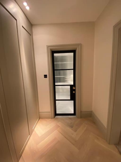 Luxury Georgian Apartment - 5 Minute Walk To Spa 바스 외부 사진
